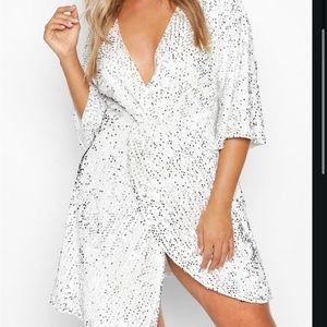 Boohoo White Sequin Mini dress plus size twist front US Size 20